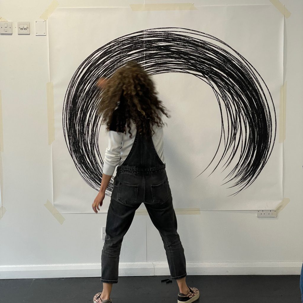 Arabel Lebrusan Art. Toxic waves Drawing performance